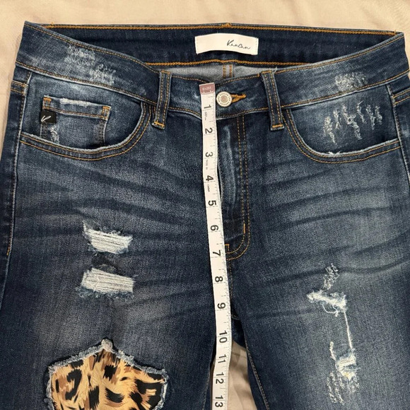 Kancan Vienna Mid-Rise Super Skinny Leopard Patch Jeans - Picture 13 of 15